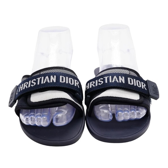 Christian Dior Technical Stretch Fabric Camouflage
Dio(r)evolution Slide Sandals - Picture 2 of 15